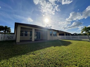 11948 SW Crestwood Cir in Port St. Lucie, FL - Building Photo - Building Photo