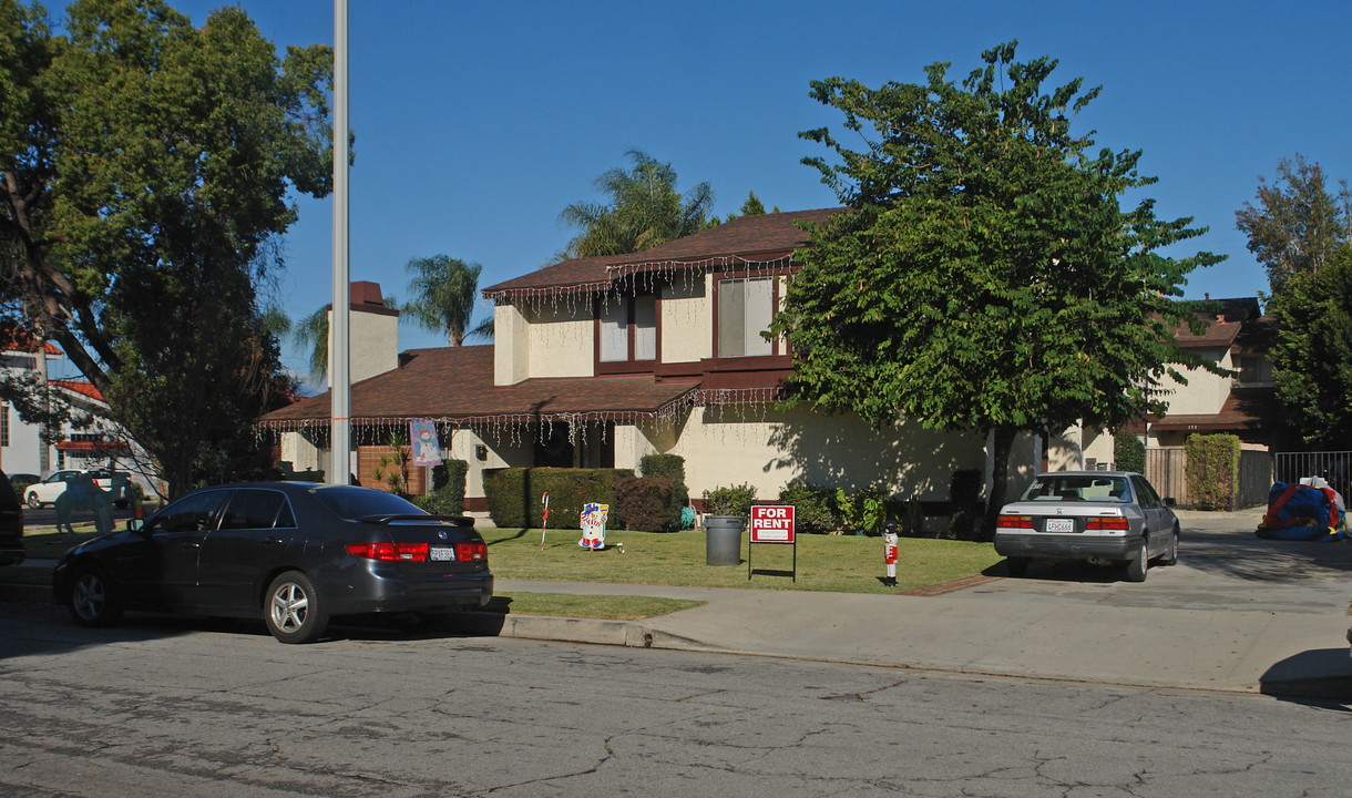 151 W Dexter St in Covina, CA - Building Photo