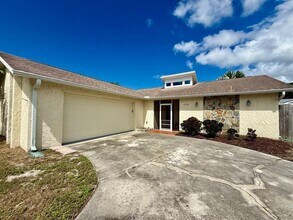 6149 Staunton Dr in Holiday, FL - Building Photo - Building Photo