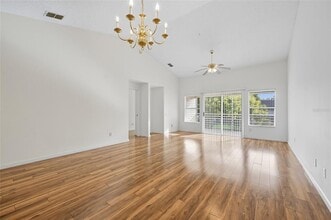 6029 Lake Pointe Dr in Orlando, FL - Building Photo - Building Photo