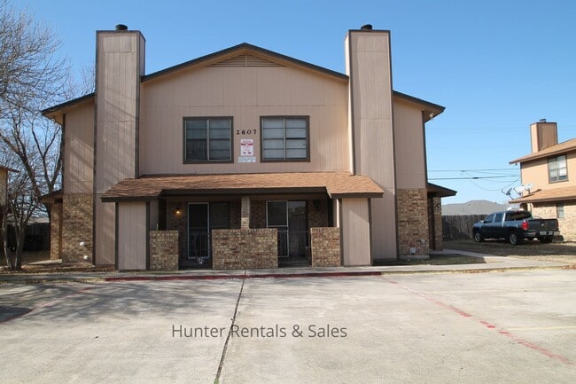 property at 2607 Bermuda Dr