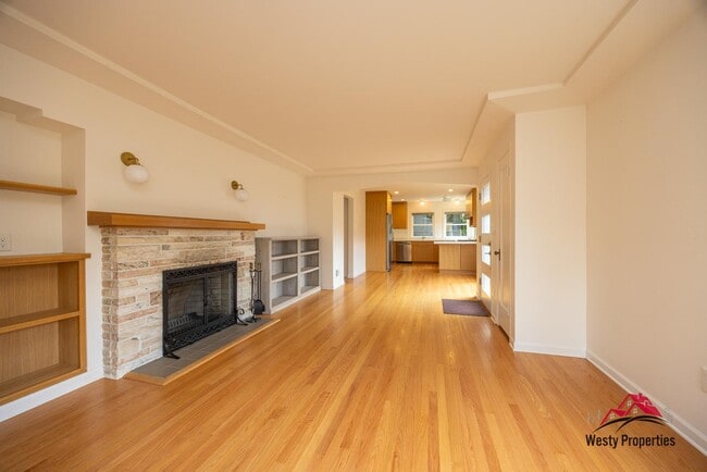 property at 2910 SE 43rd Ave