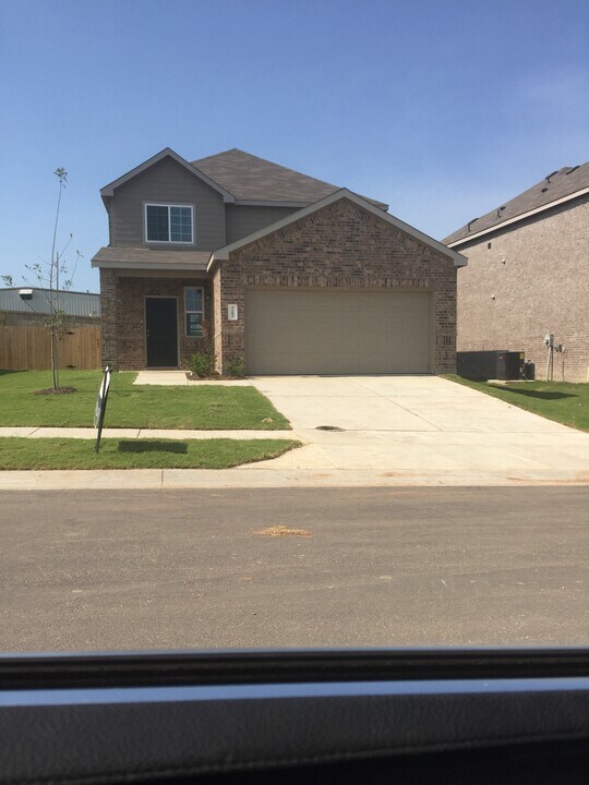 3103 Quail St, Unit 3103 in Ennis, TX - Building Photo