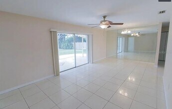 4140 Reflections Pkwy in Sarasota, FL - Building Photo - Building Photo