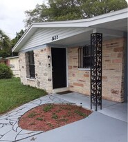 2622 E 109th Ave in Tampa, FL - Building Photo