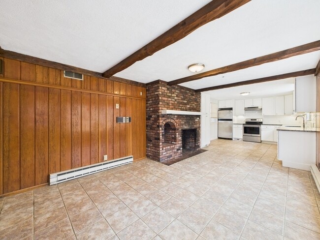 215 Stoney Lea Rd in Dedham, MA - Building Photo - Building Photo