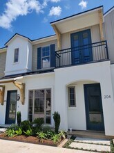 115 Gaunt Ln in Youngsville, LA - Building Photo - Building Photo