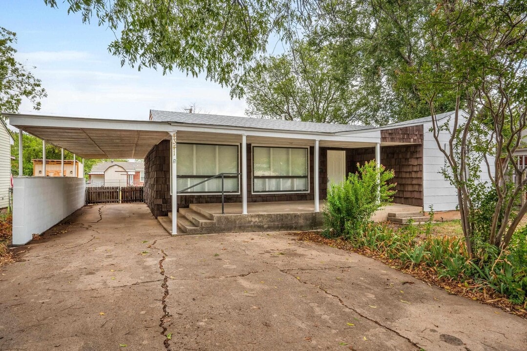 4341 McCutchen Ave in Wichita Falls, TX - Building Photo