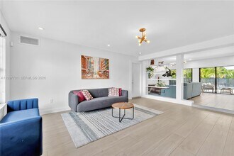 1089 NE 110th St in Miami, FL - Building Photo - Building Photo