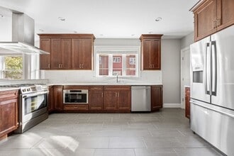 7 Stoughton St-Unit -1 in Medford, MA - Building Photo - Building Photo