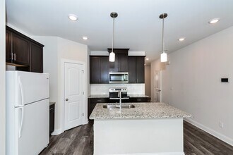 831 Holland Ct in Columbia, TN - Building Photo - Building Photo