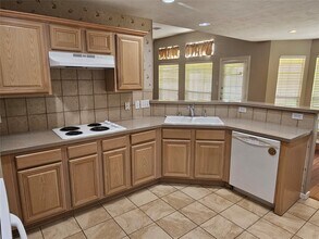 9506 Rustic Gate Rd in La Porte, TX - Building Photo - Building Photo