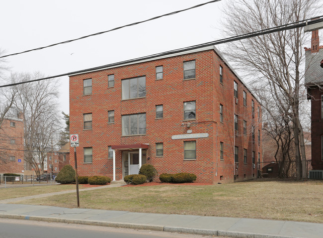 SBM Collins LLC 186 in Hartford, CT - Foto de edificio - Building Photo