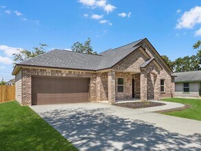 517 N 4th St in La Porte, TX - Foto de edificio - Building Photo