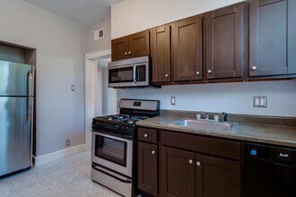 6275 Enright Ave-Unit -1W in University City, MO - Building Photo - Building Photo