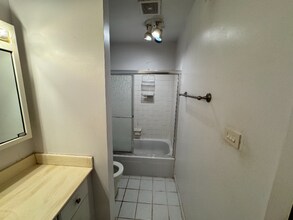 6139 Knoll Wood Rd in Willowbrook, IL - Building Photo - Building Photo