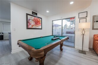 2364 Belvedere Dr in Henderson, NV - Building Photo - Building Photo