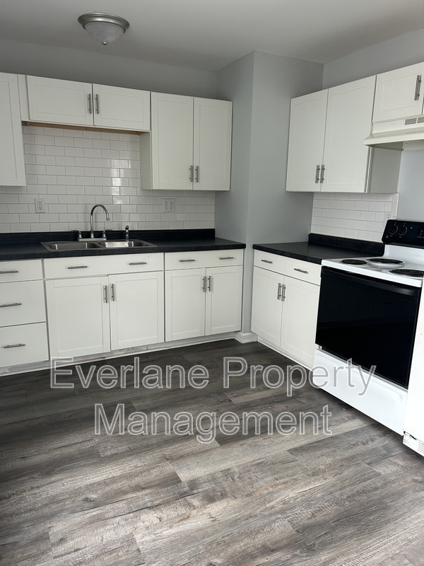 6713 E 52nd St. in Indianapolis, IN - Building Photo - Building Photo