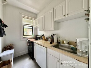124 Babcock St in Brookline, MA - Building Photo - Building Photo