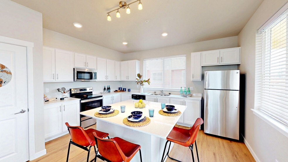 993 W 4th Ave Apartments and Nearby Eugene Apartments For