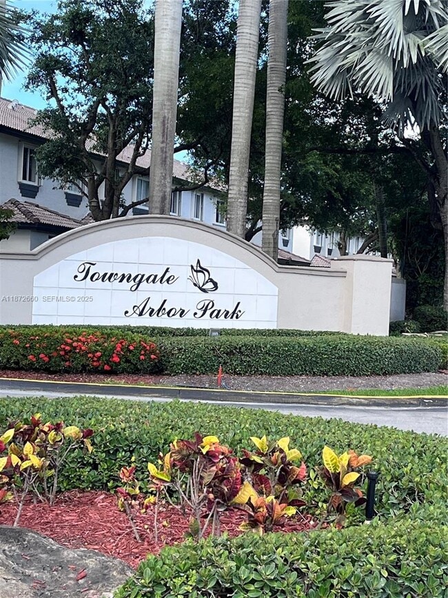 2320 SE 23rd Rd in Homestead, FL - Foto de edificio - Building Photo