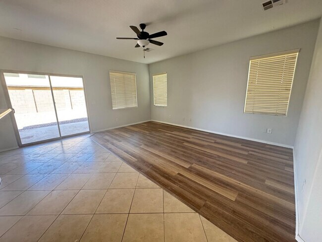 4610 W Dunbar Dr in Phoenix, AZ - Building Photo - Building Photo