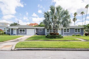 3200 DE BAZAN Ave in Treasure Island, FL - Building Photo