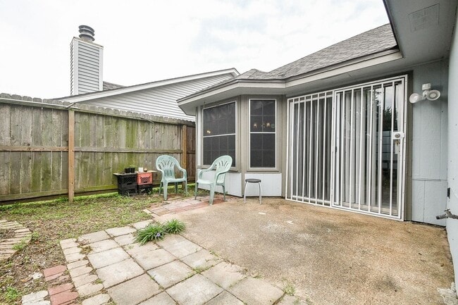 9111 Belle Glen Dr