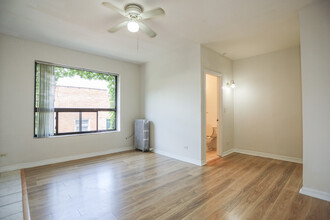 1629      W Morse Ave in Chicago, IL - Foto de edificio - Building Photo