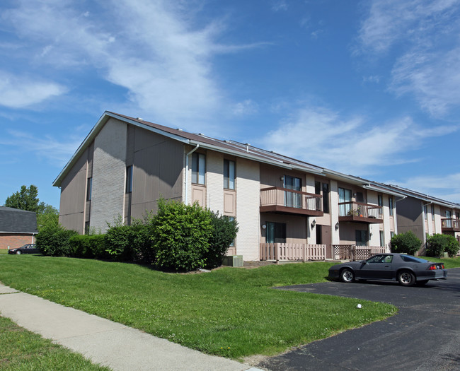 138 E Van Lake Dr in Vandalia, OH - Foto de edificio - Building Photo