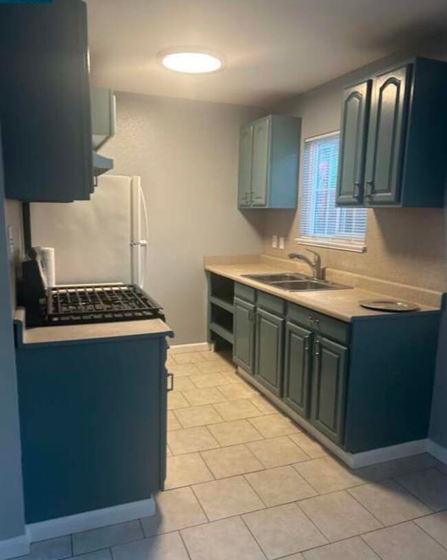 3817 Florida Ave in Richmond, CA - Foto de edificio - Building Photo