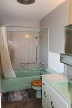 453 Grandview Dr in Bishop, CA - Building Photo - Building Photo