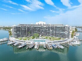 900 Bay Dr in Miami Beach, FL - Building Photo