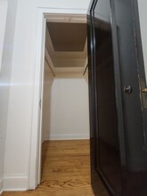 2724 W Farragut Ave in Chicago, IL - Building Photo - Building Photo