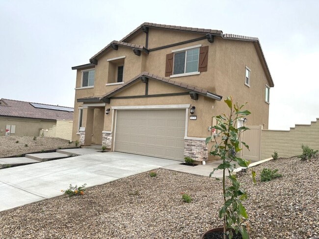 4176 Myrtle St in Lake Elsinore, CA - Building Photo - Building Photo