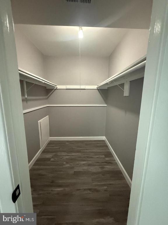 property at 6029 Majors Ln