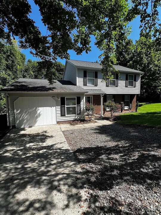 Room in House on Flint Glenn Ln in Charlotte, NC - Building Photo