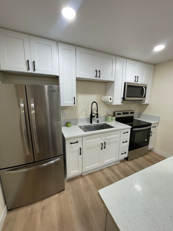 329 Beaumont Ct in Vista, CA - Foto de edificio - Building Photo