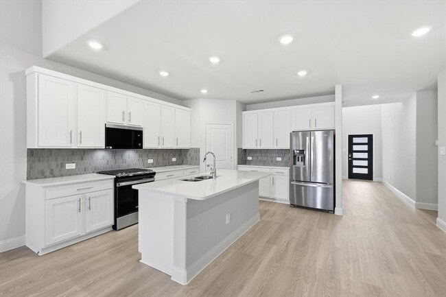 2102 Windy Trl in Princeton, TX - Foto de edificio - Building Photo