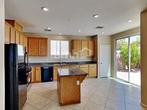 10137 Hollis Mountain Ave in Las Vegas, NV - Building Photo - Building Photo