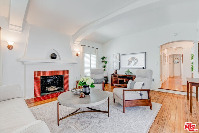 property at 3338 W Martin Luther King Jr Blvd