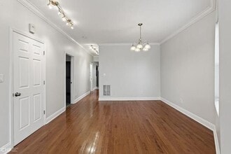 6216 S Indiana Ave, Unit 2 in Chicago, IL - Building Photo - Building Photo