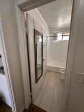 8100 Owensmouth Ave in Los Angeles, CA - Building Photo - Building Photo