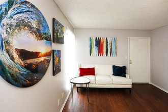 Lake Balboa Townhomes in Van Nuys, CA - Building Photo - Interior Photo