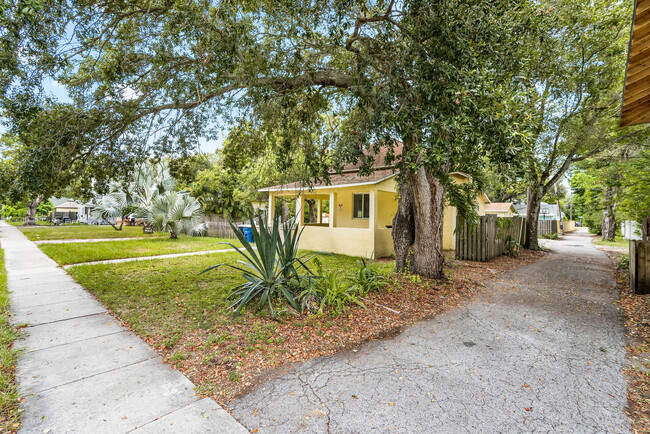 910 Jones St in Clearwater, FL - Building Photo - Building Photo