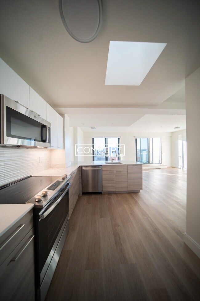 1079 Commonwealth Ave, Unit 523CP in Boston, MA - Building Photo - Building Photo