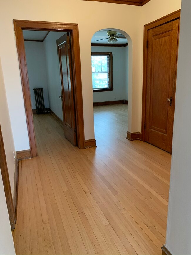 1852 Grove Ave, Unit 1B