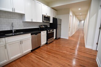 732 W. Grace / 3803-3809 N. Broadway in Chicago, IL - Building Photo - Interior Photo