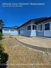 1718 NW Carter Ct in Waldport, OR - Building Photo - Building Photo