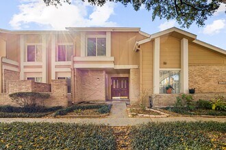 11683 Village Pl Dr in Houston, TX - Building Photo - Building Photo